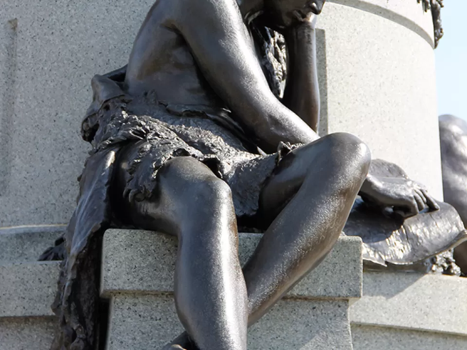 The young student figure on Garfield Monument.
